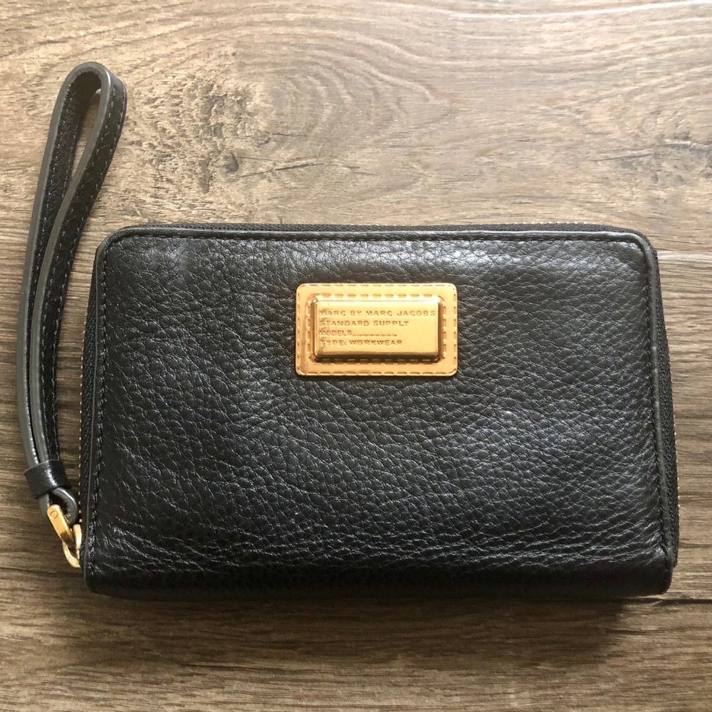 Marc by Marc Jacobs Black Leather Wristlet Wallet